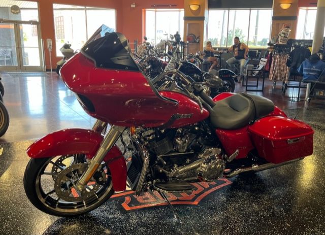 2023 Harley-Davidson Roadglide Standard in Mount Vernon, Illinois - Photo 2