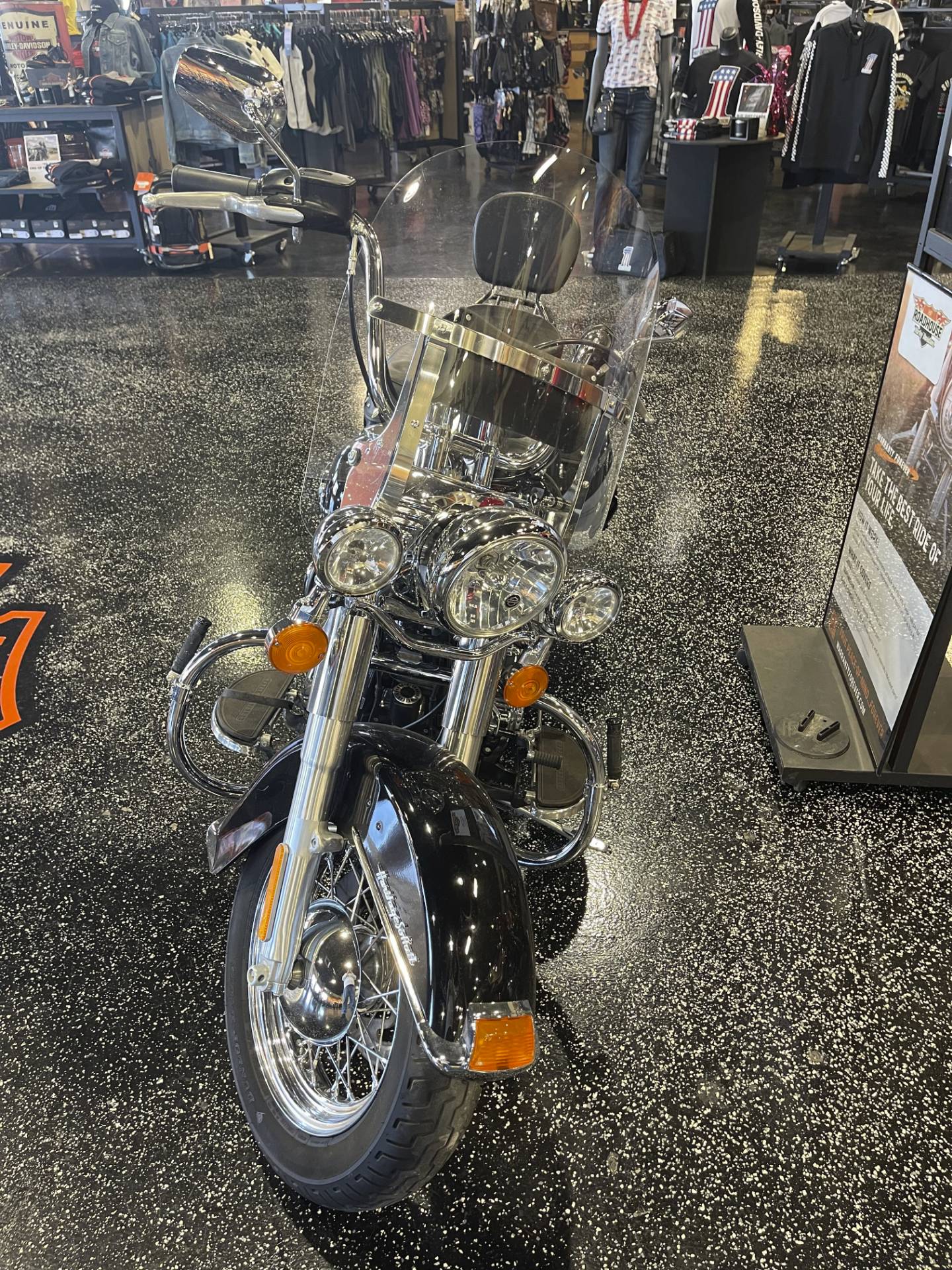 2017 Harley-Davidson Heritage Softail® Classic in Mount Vernon, Illinois - Photo 6