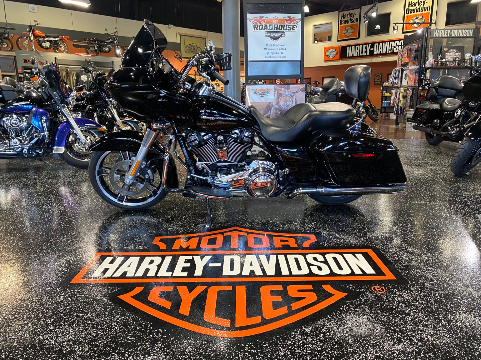 2017 Harley-Davidson Road Glide® Special in Mount Vernon, Illinois - Photo 2