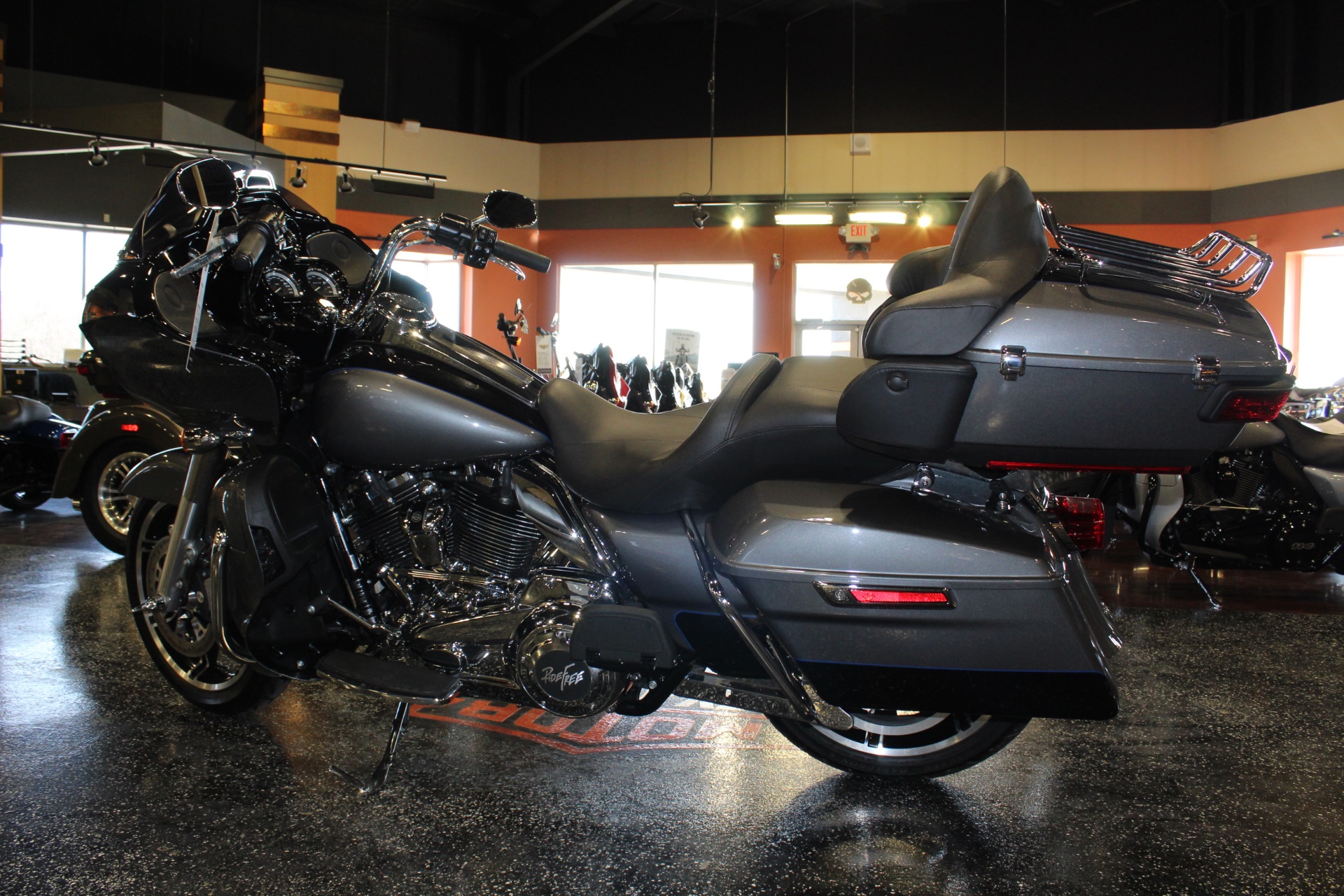 2022 Harley-Davidson Road Glide® Limited in Mount Vernon, Illinois - Photo 4