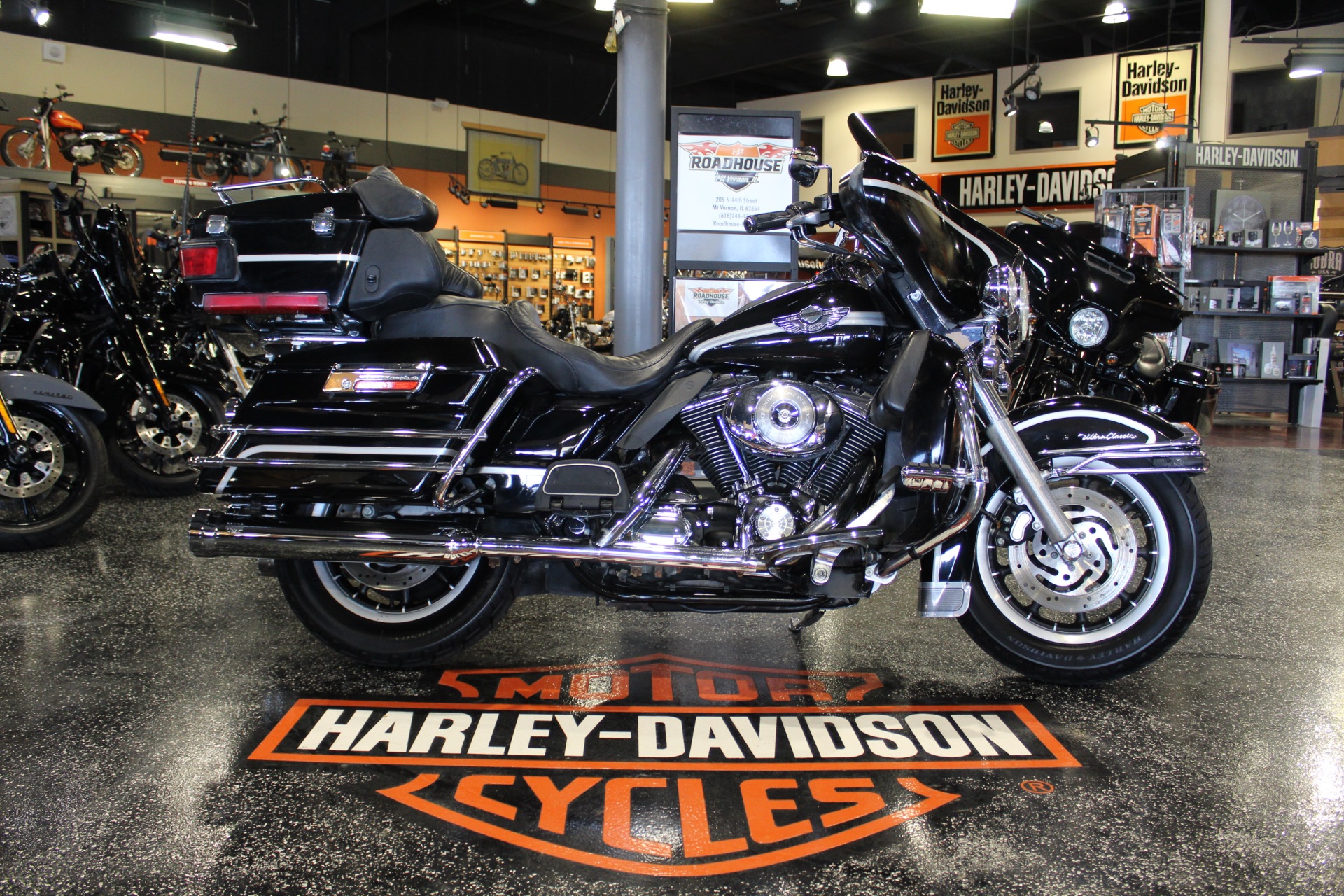 2003 Harley-Davidson FLHTCUI Ultra Classic® Electra Glide® in Mount Vernon, Illinois - Photo 1