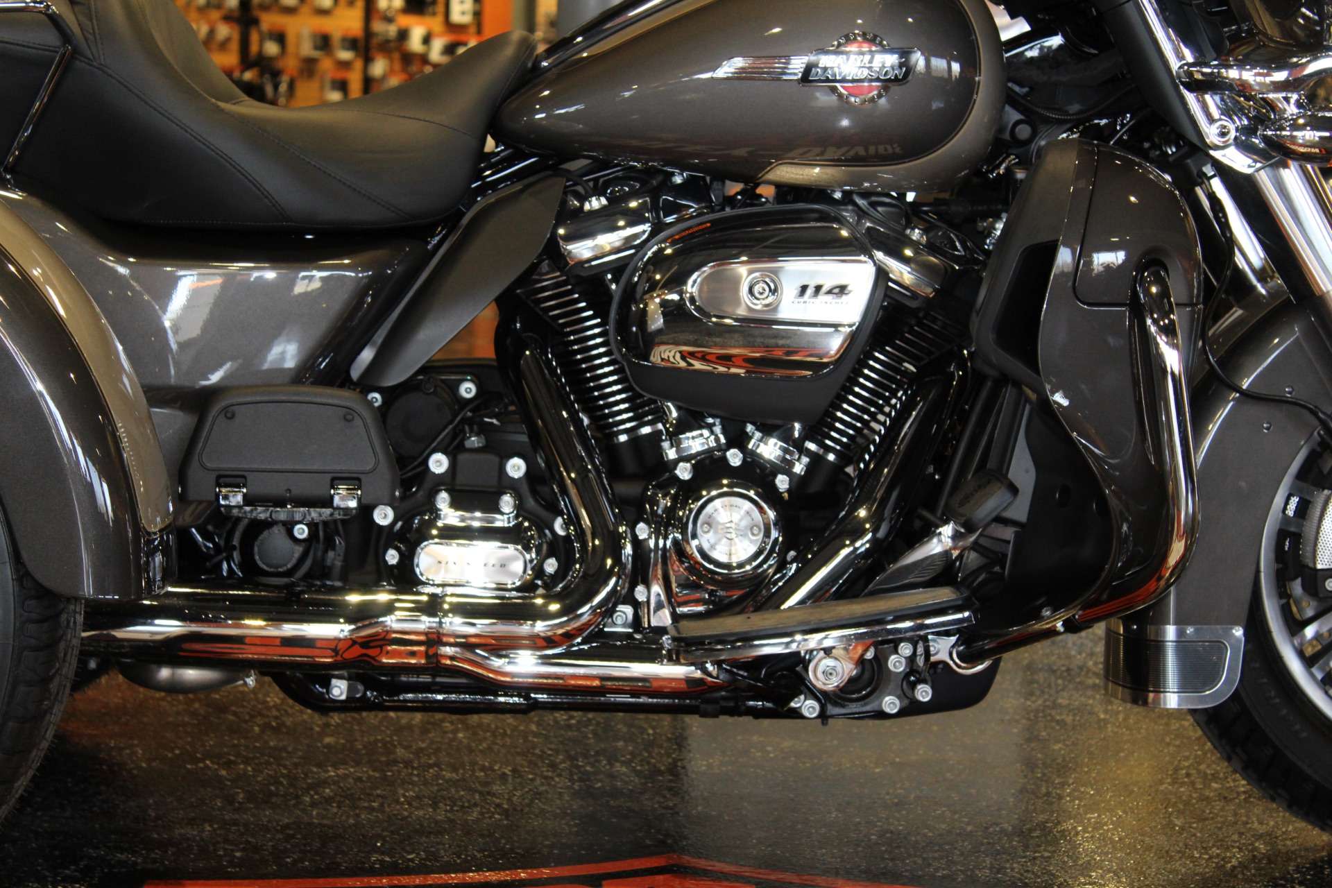 2023 Harley-Davidson Tri Glide® Ultra in Mount Vernon, Illinois - Photo 2