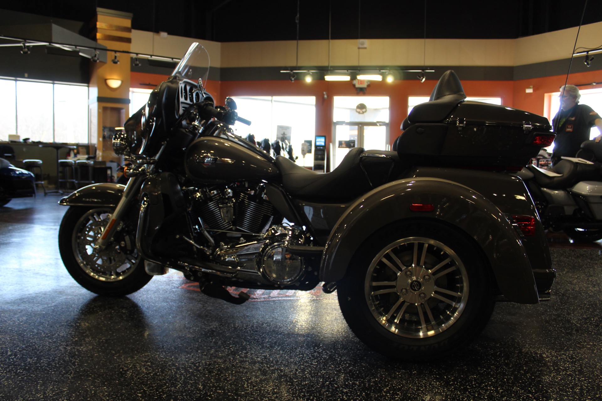 2023 Harley-Davidson Tri Glide® Ultra in Mount Vernon, Illinois - Photo 4