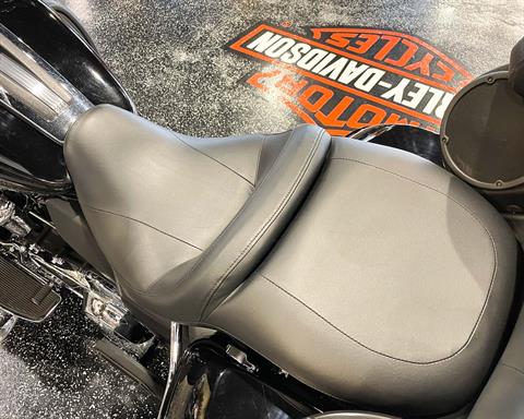 2019 Harley-Davidson Ultra Classic Electra Glide in Mount Vernon, Illinois - Photo 26