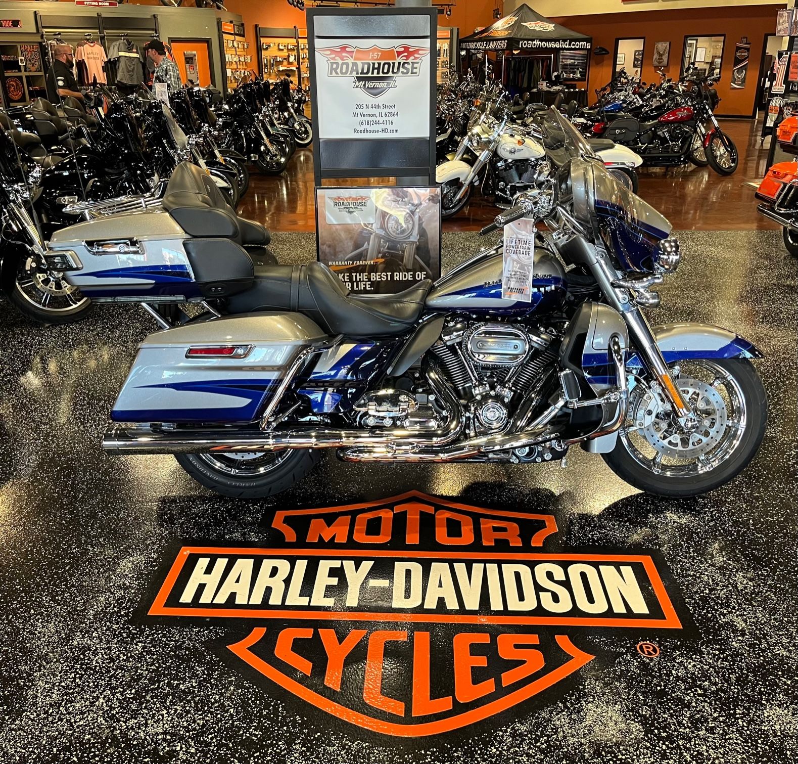 2017 Harley-Davidson CVO ULTRA LIMITED in Mount Vernon, Illinois - Photo 1