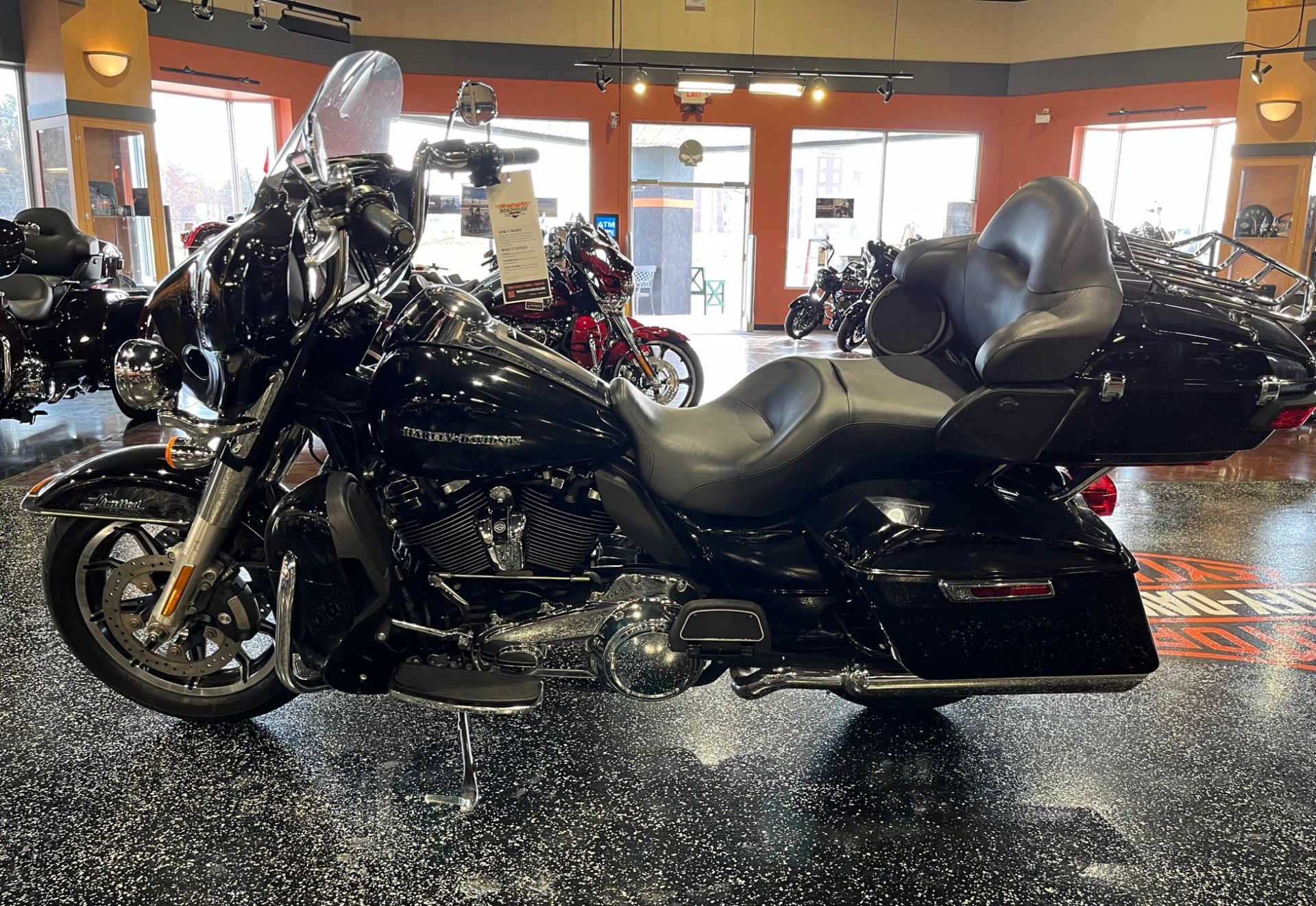 2018 Harley-Davidson ULTRA LIMITED in Mount Vernon, Illinois - Photo 2