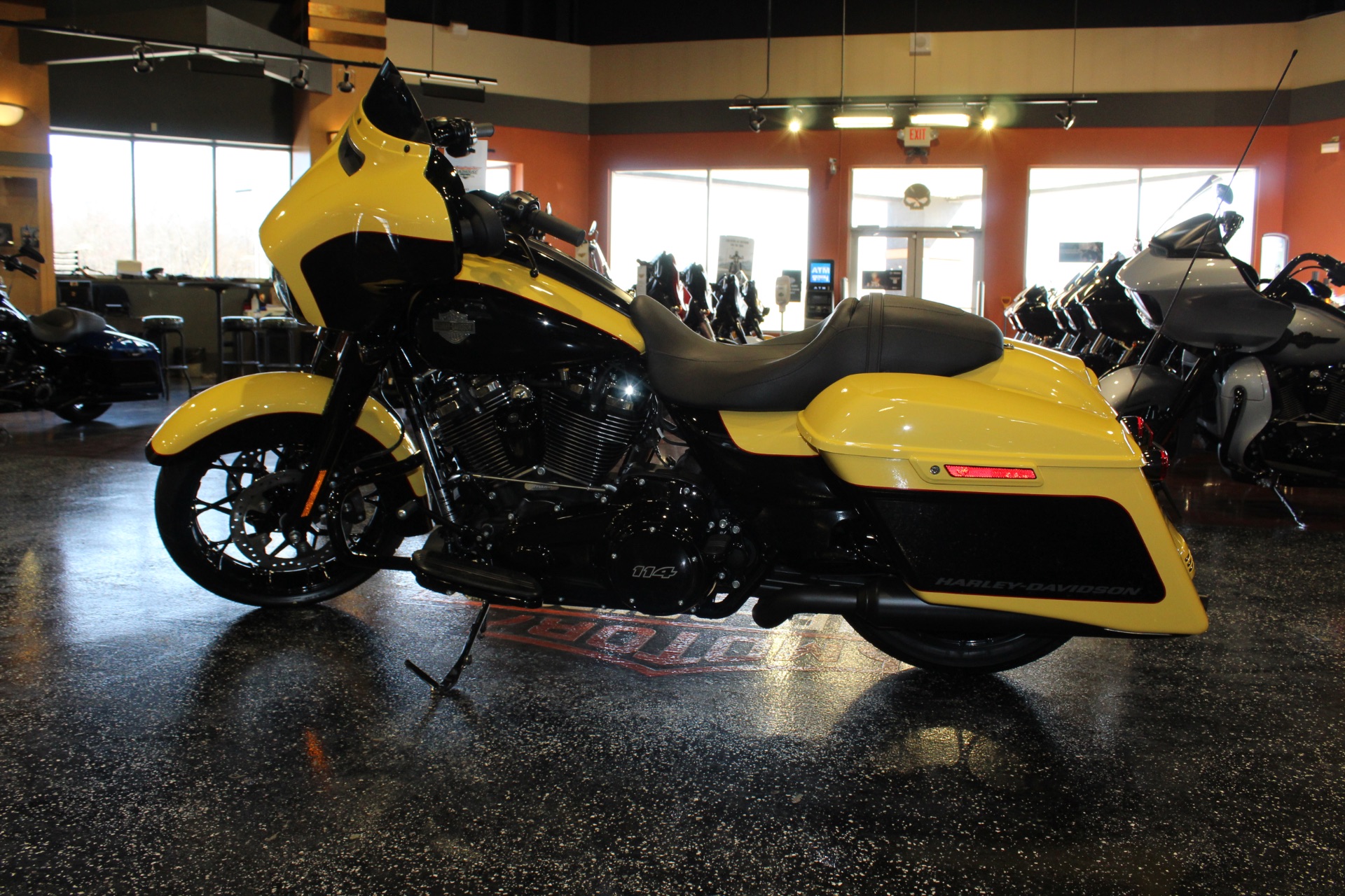 2023 Harley-Davidson Street Glide® Special in Mount Vernon, Illinois - Photo 4