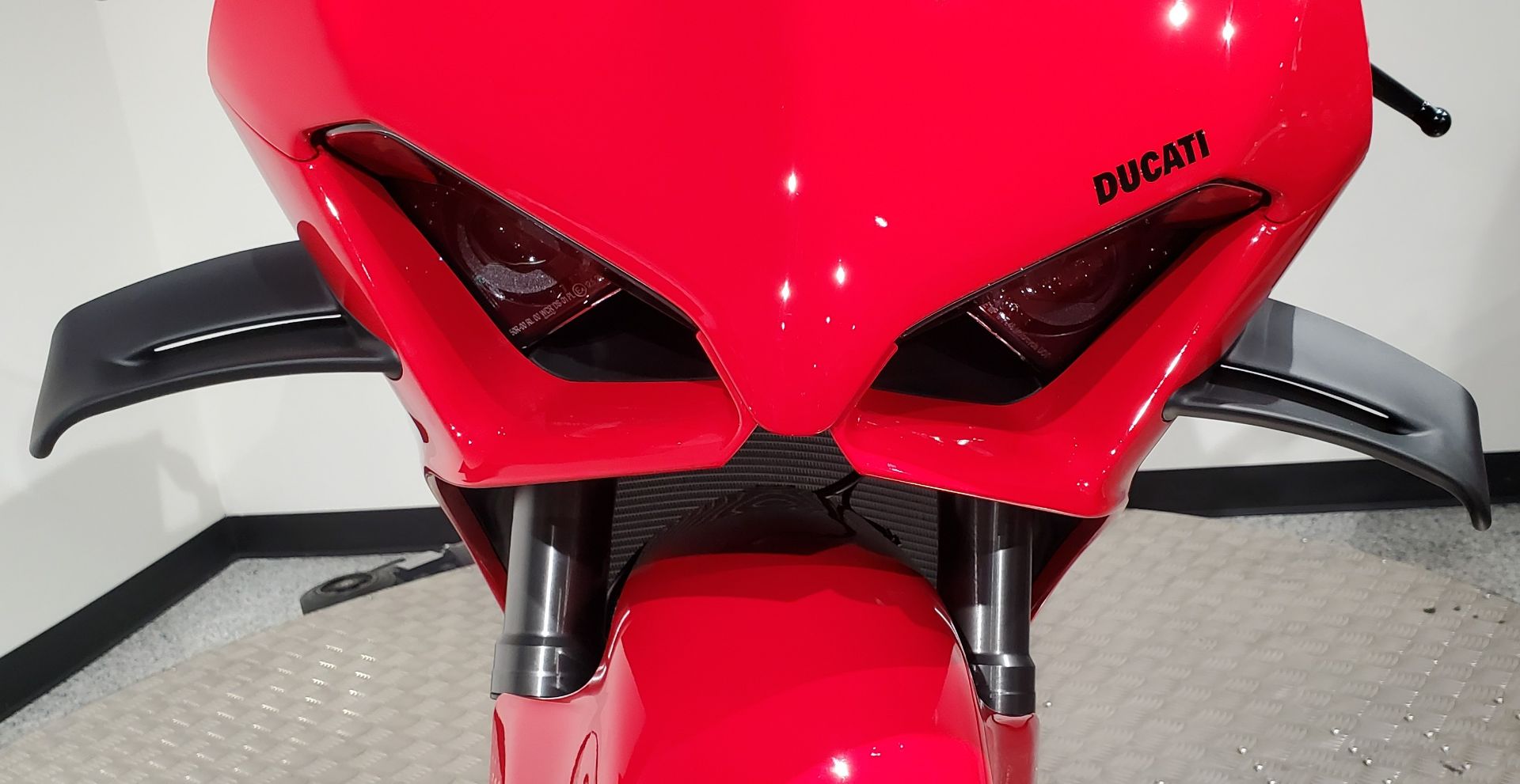 2024 Ducati Panigale V4 in Albany, New York - Photo 13