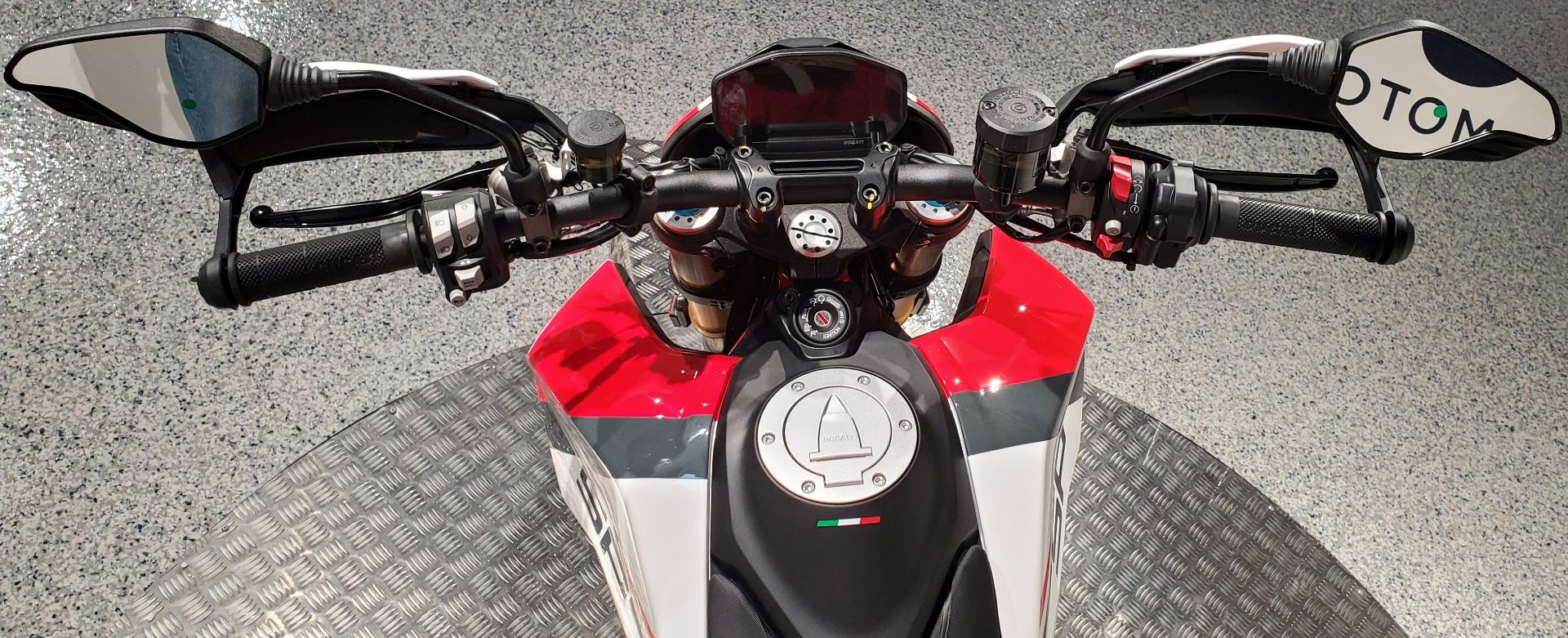 2023 Ducati Hypermotard 950 SP in Albany, New York - Photo 11