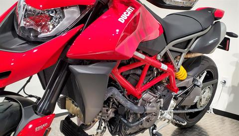 2023 Ducati Hypermotard 950 in Albany, New York - Photo 10