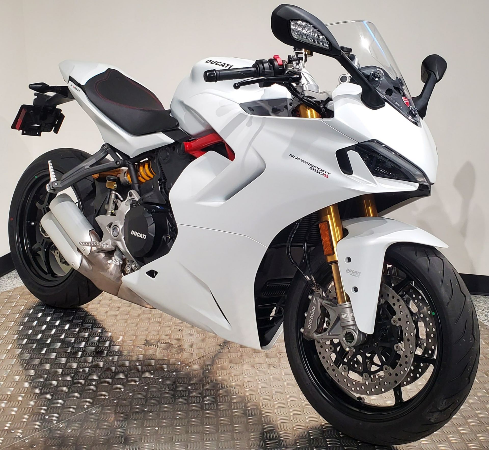 2023 Ducati SuperSport 950 S in Albany, New York - Photo 3