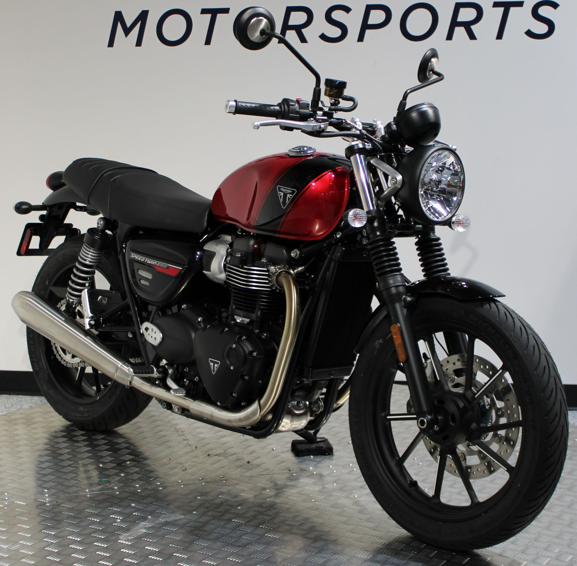 2024 Triumph Speed Twin 900 in Albany, New York - Photo 2