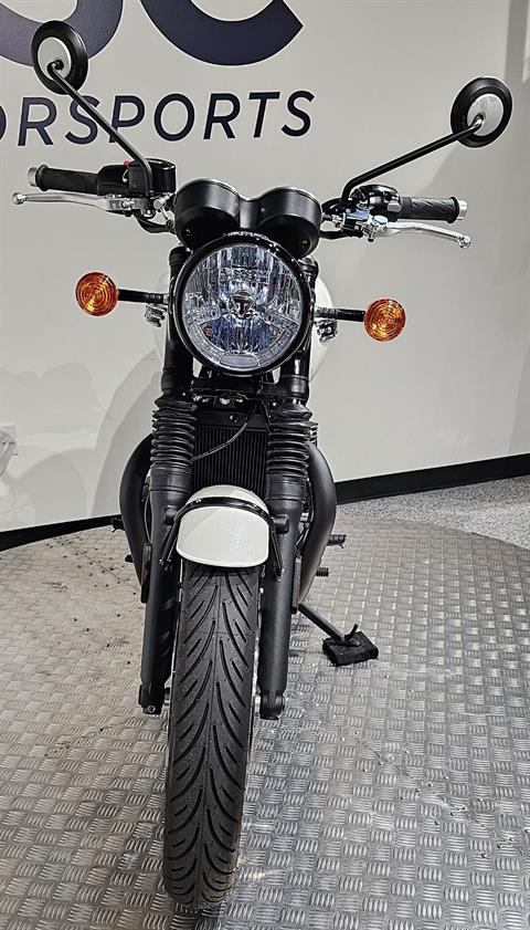 2024 Triumph Bonneville T120 Black DGR Limited Edition in Albany, New York - Photo 3