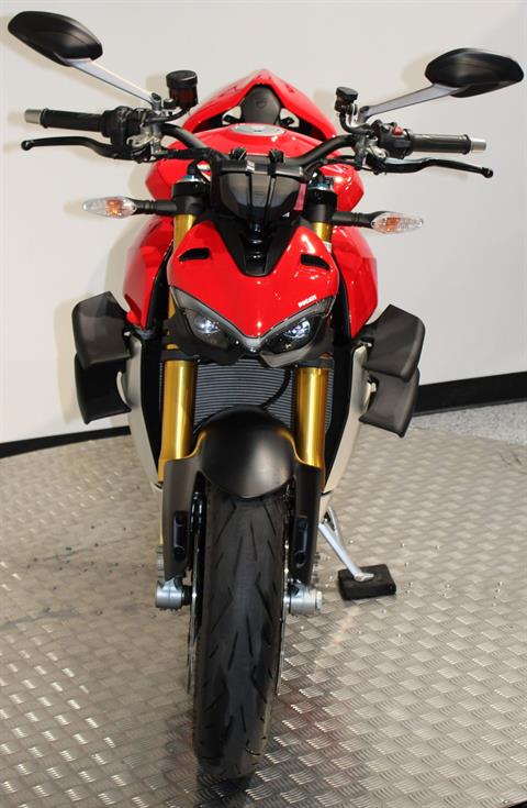 2022 Ducati Streetfighter V4 S in Albany, New York - Photo 3