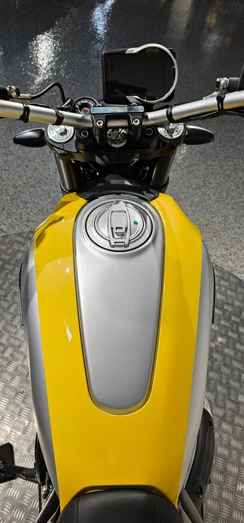 2024 Ducati Scrambler Icon in Albany, New York - Photo 13