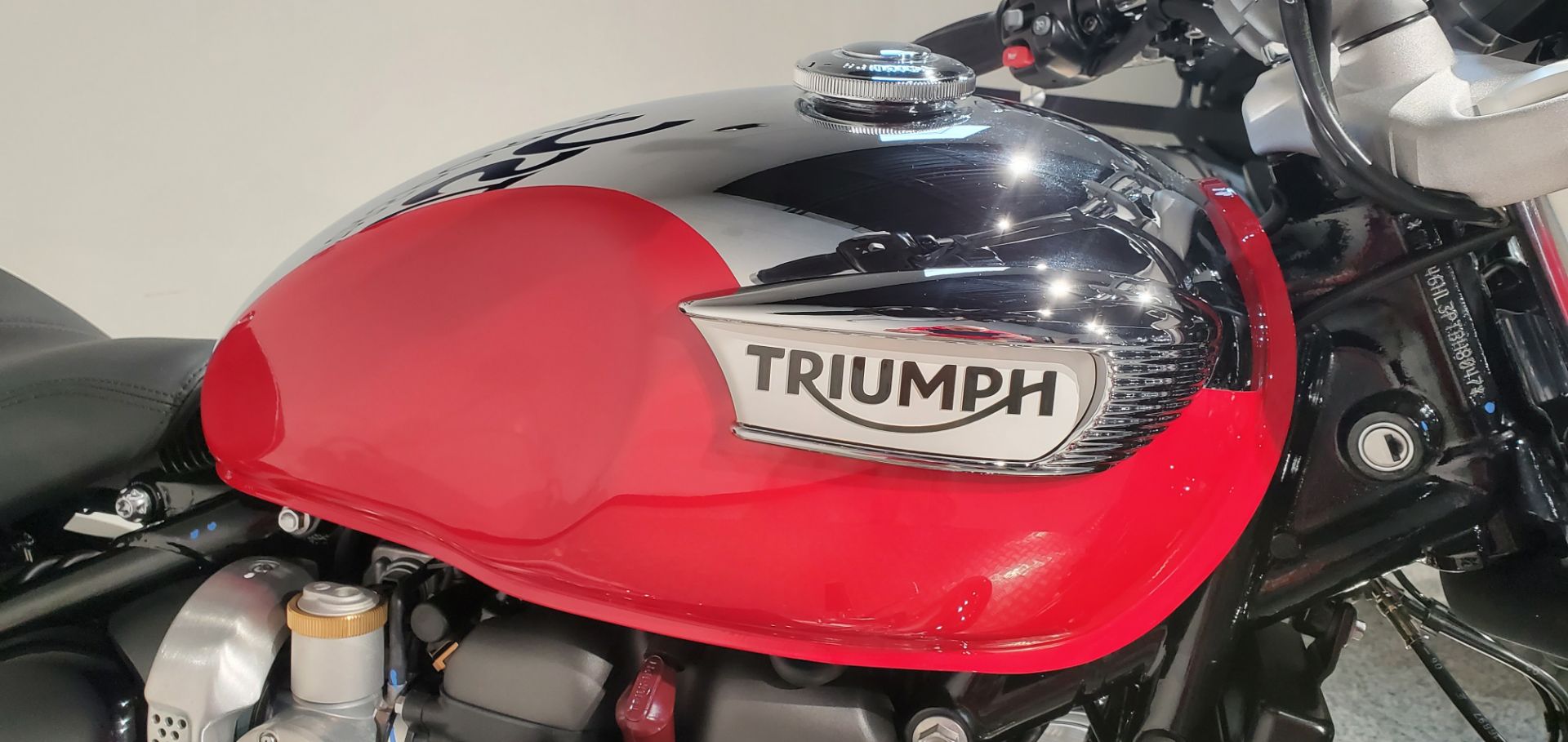 2023 Triumph Bonneville Speedmaster Chrome Edition in Albany, New York - Photo 9