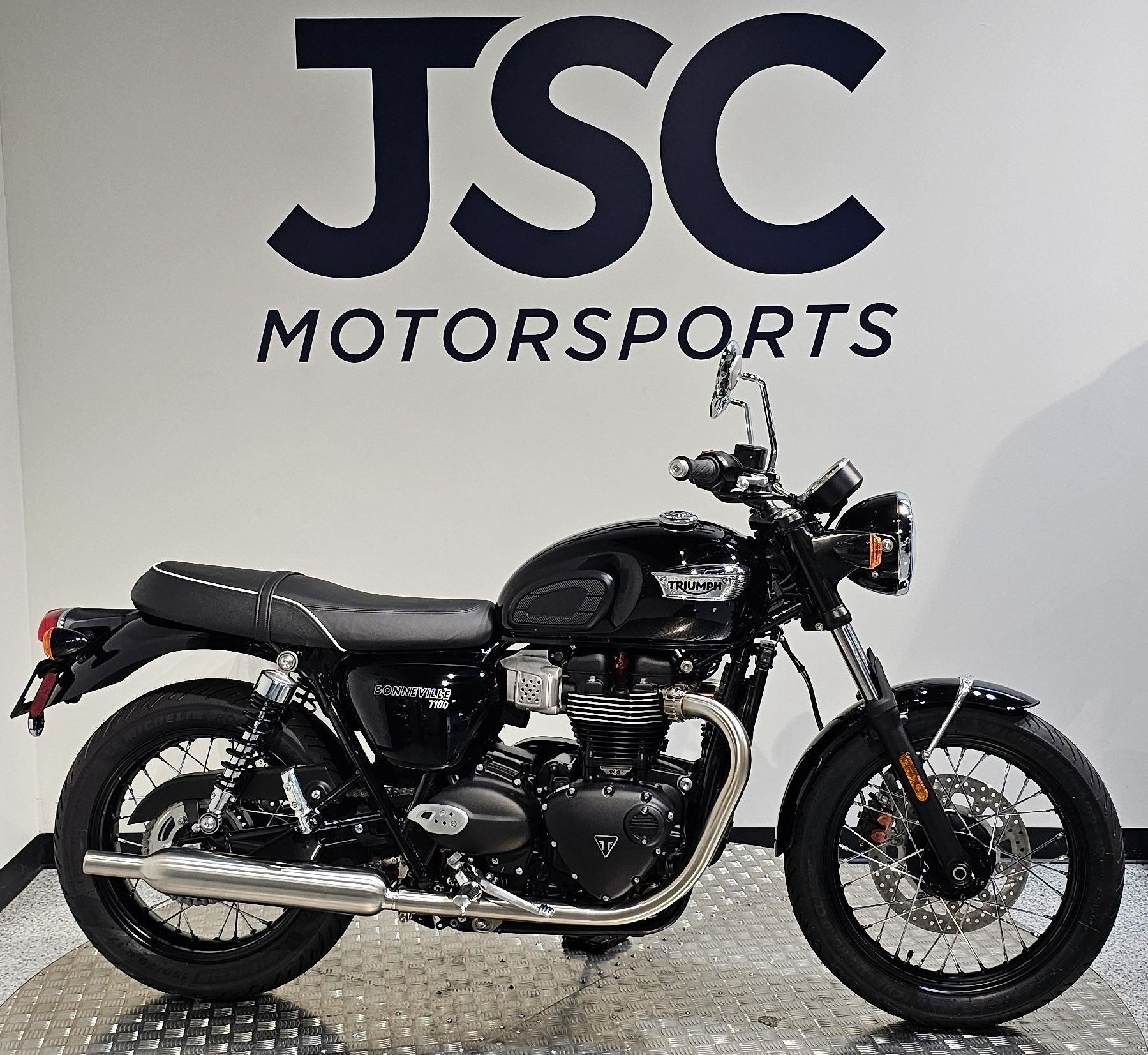 2024 Triumph Bonneville T100 in Albany, New York - Photo 1