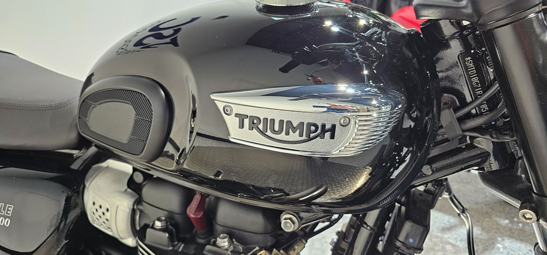 2024 Triumph Bonneville T100 in Albany, New York - Photo 8