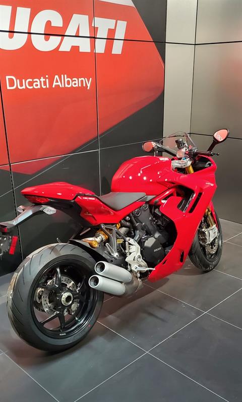 2023 Ducati SuperSport 950 S in Albany, New York - Photo 2