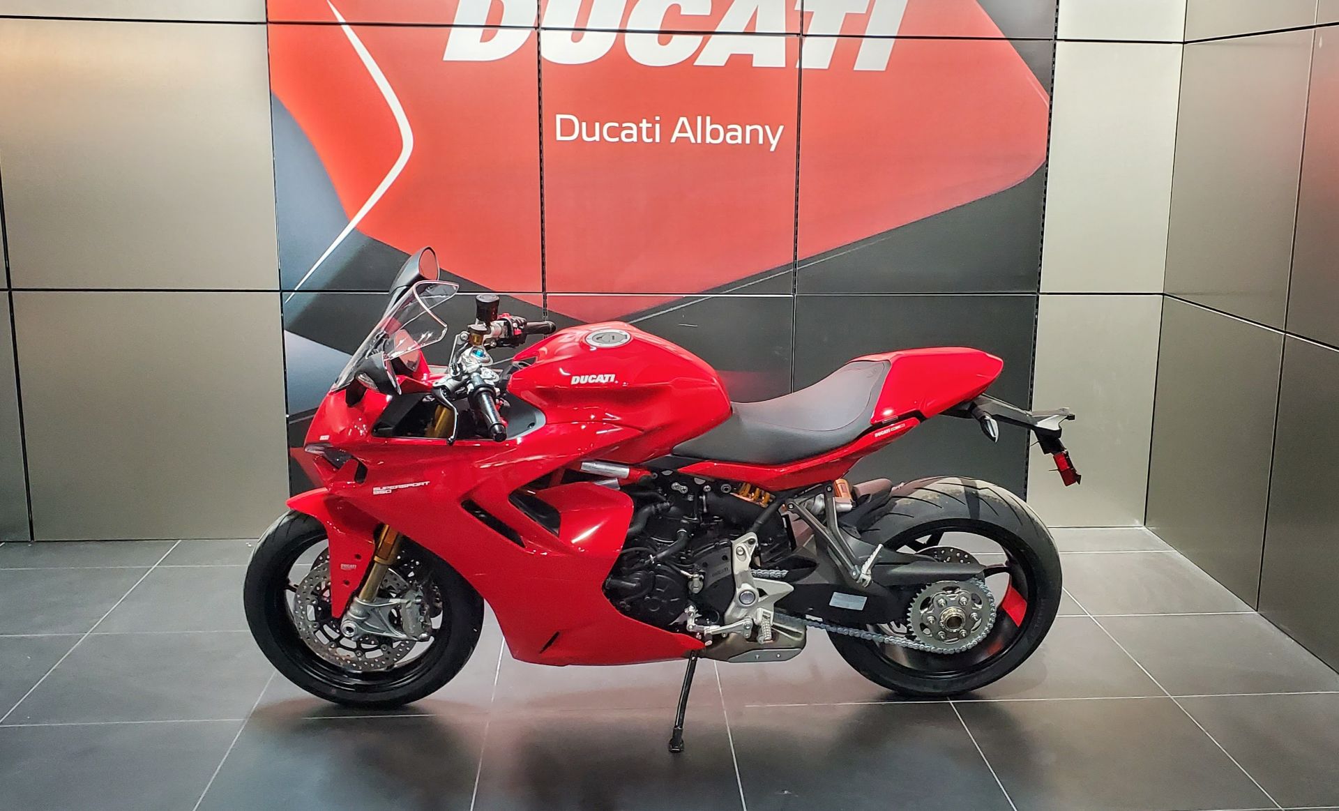 2023 Ducati SuperSport 950 S in Albany, New York - Photo 4