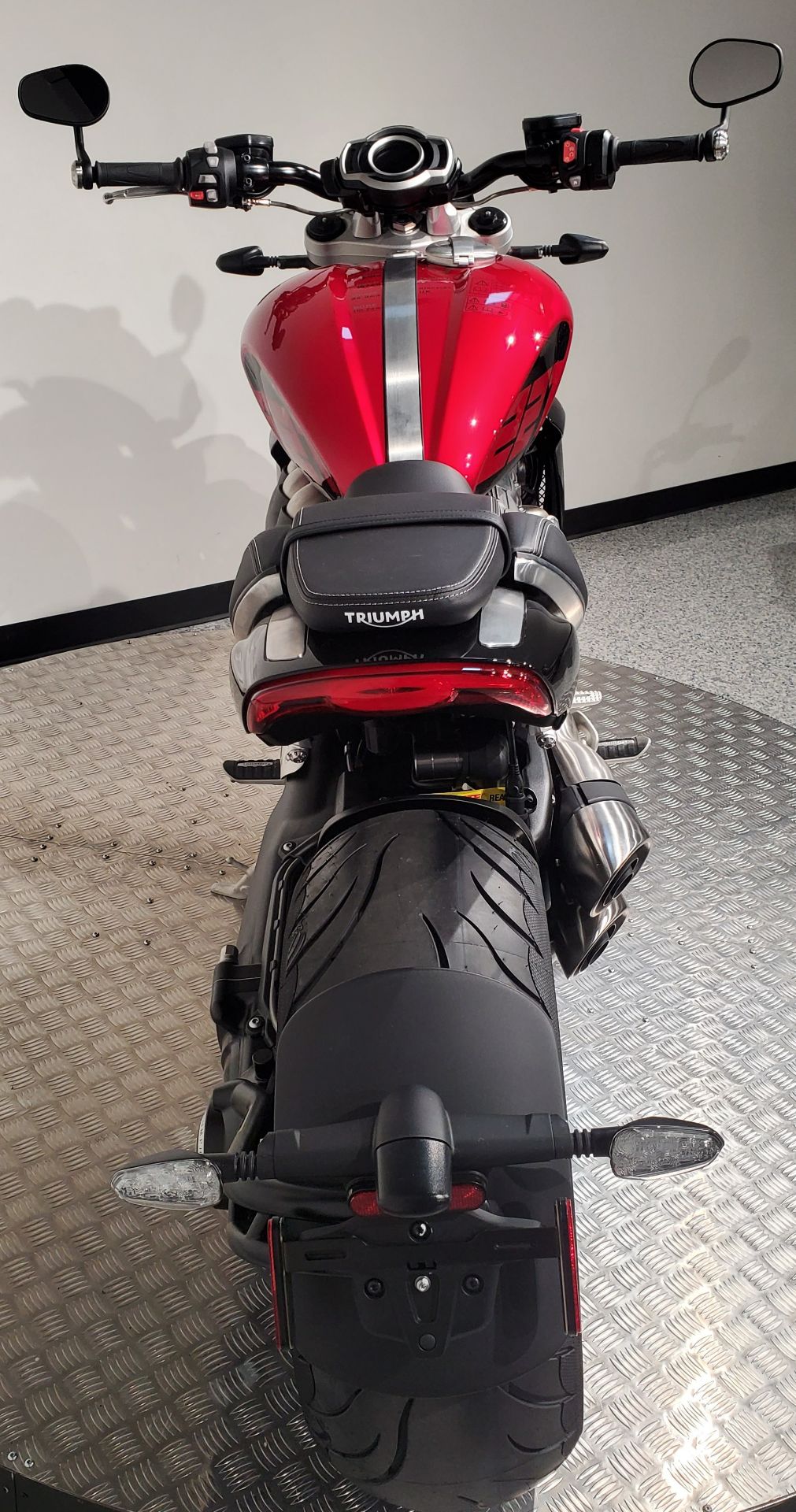 2022 Triumph Rocket 3 R 221 Special Edition in Albany, New York - Photo 8