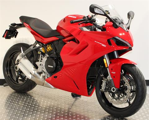 2024 Ducati SuperSport 950 in Albany, New York - Photo 2