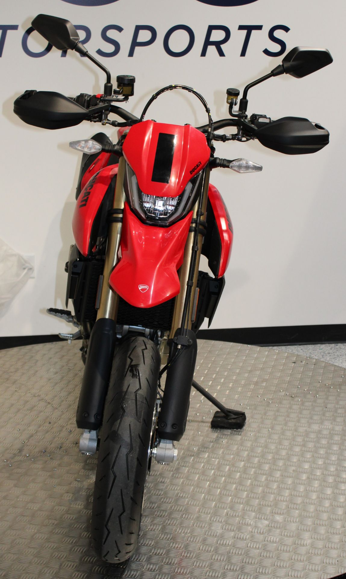 2024 Ducati Hypermotard 698 Mono in Albany, New York - Photo 3