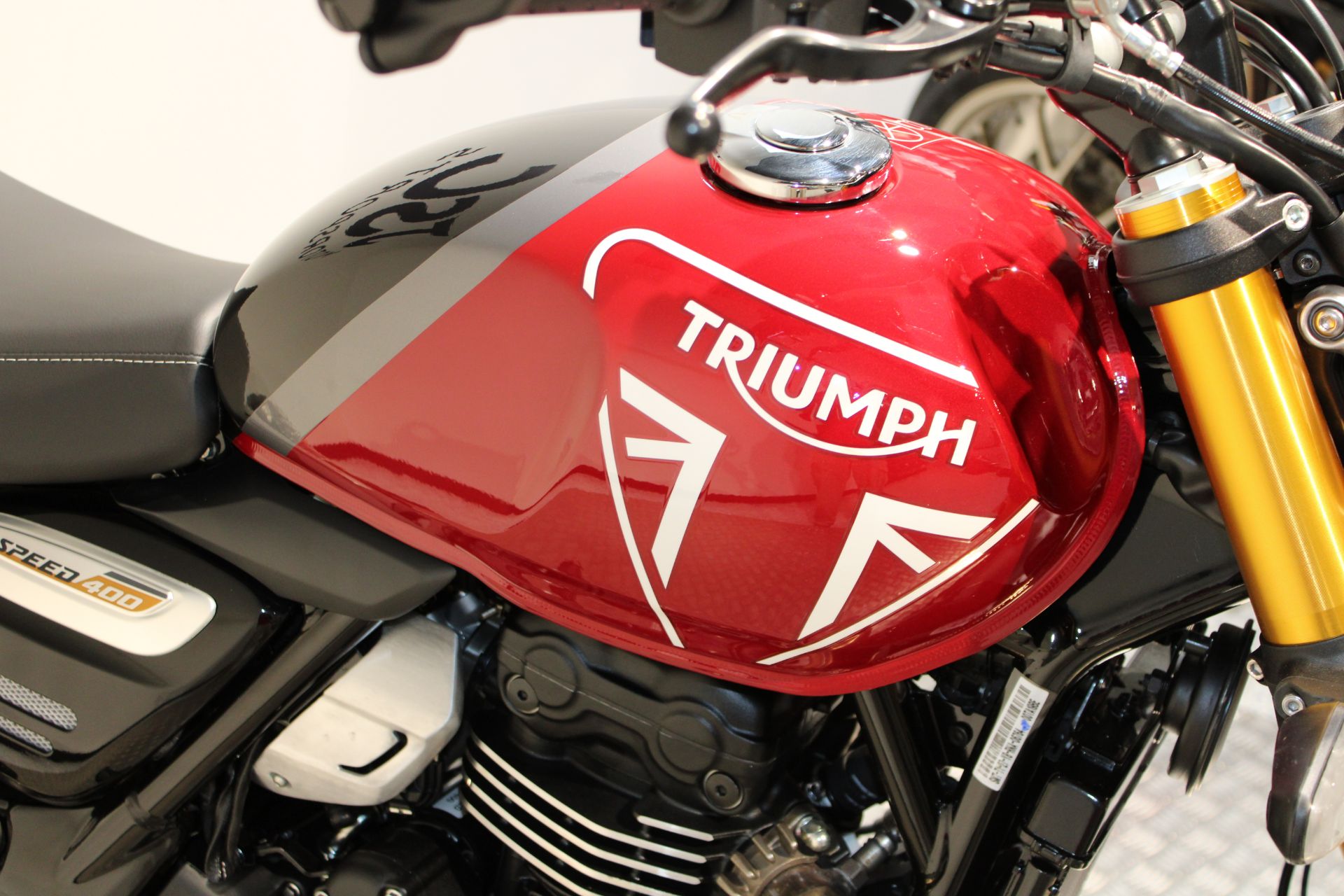 2024 Triumph Speed 400 in Albany, New York - Photo 9