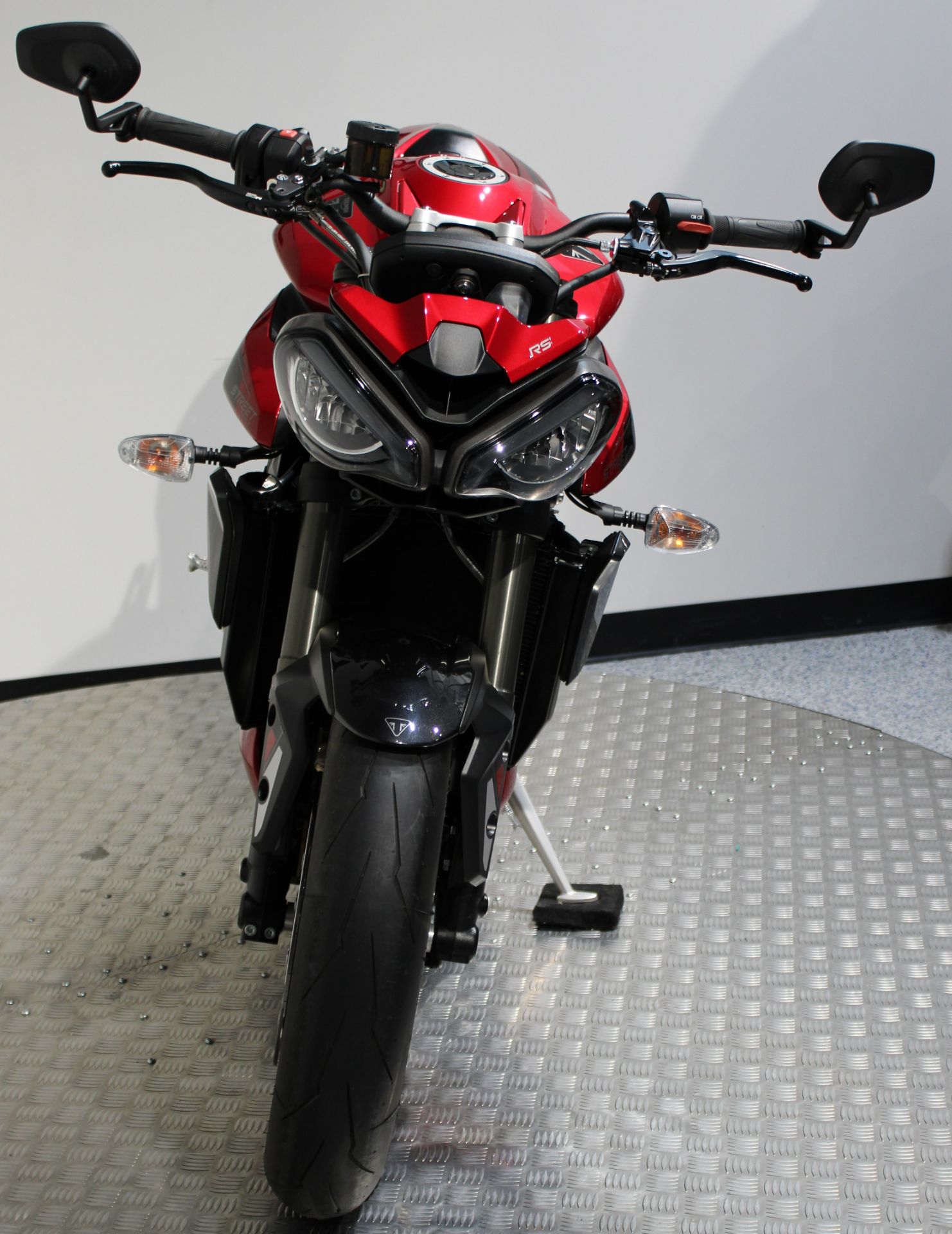 2024 Triumph Street Triple 765 RS in Albany, New York - Photo 3
