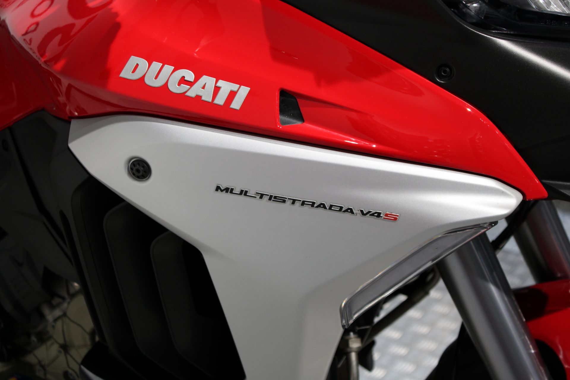 2021 Ducati Multistrada V4 S Travel & Radar Spoked Wheel in Albany, New York - Photo 9