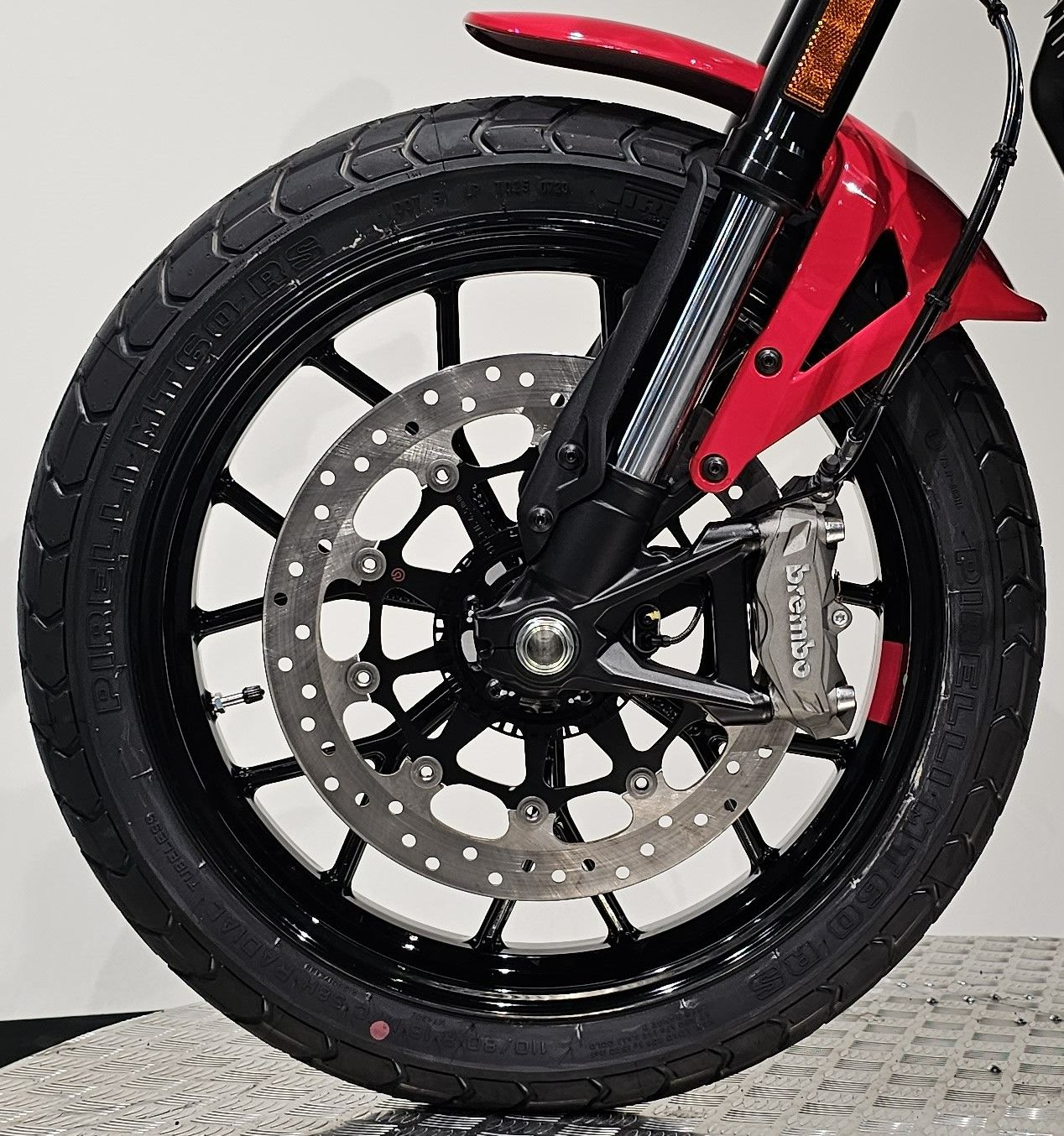 2024 Ducati Scrambler Icon in Albany, New York - Photo 14