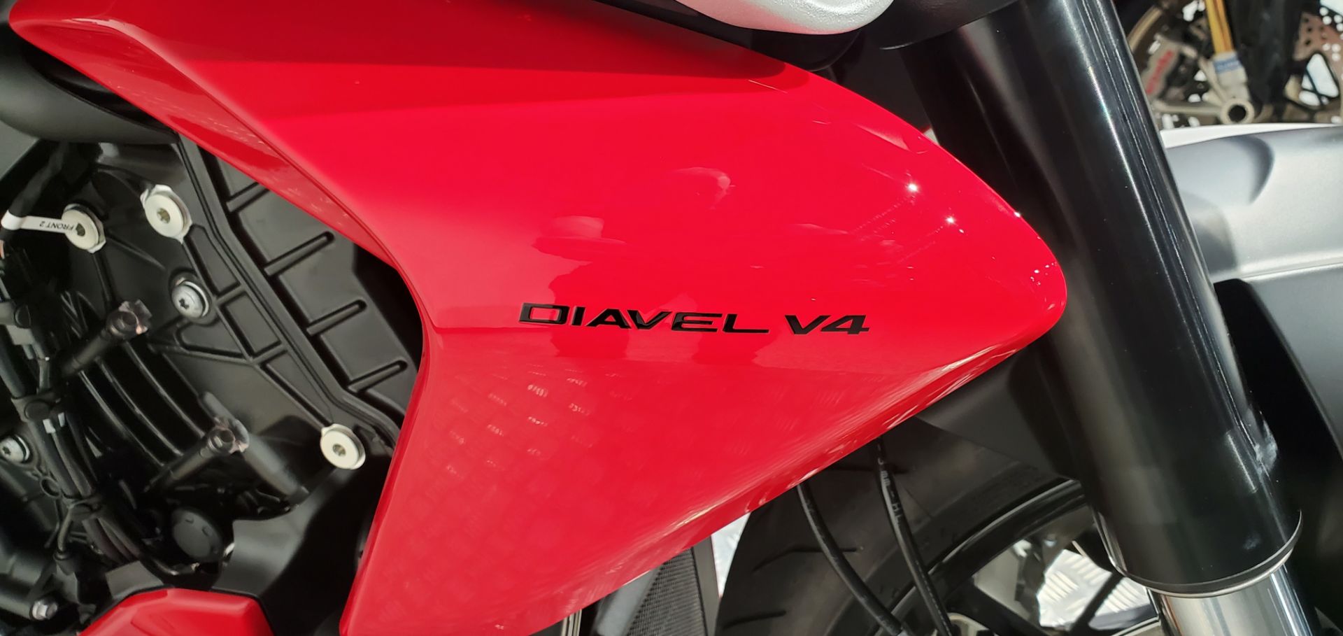 2023 Ducati Diavel V4 in Albany, New York - Photo 9