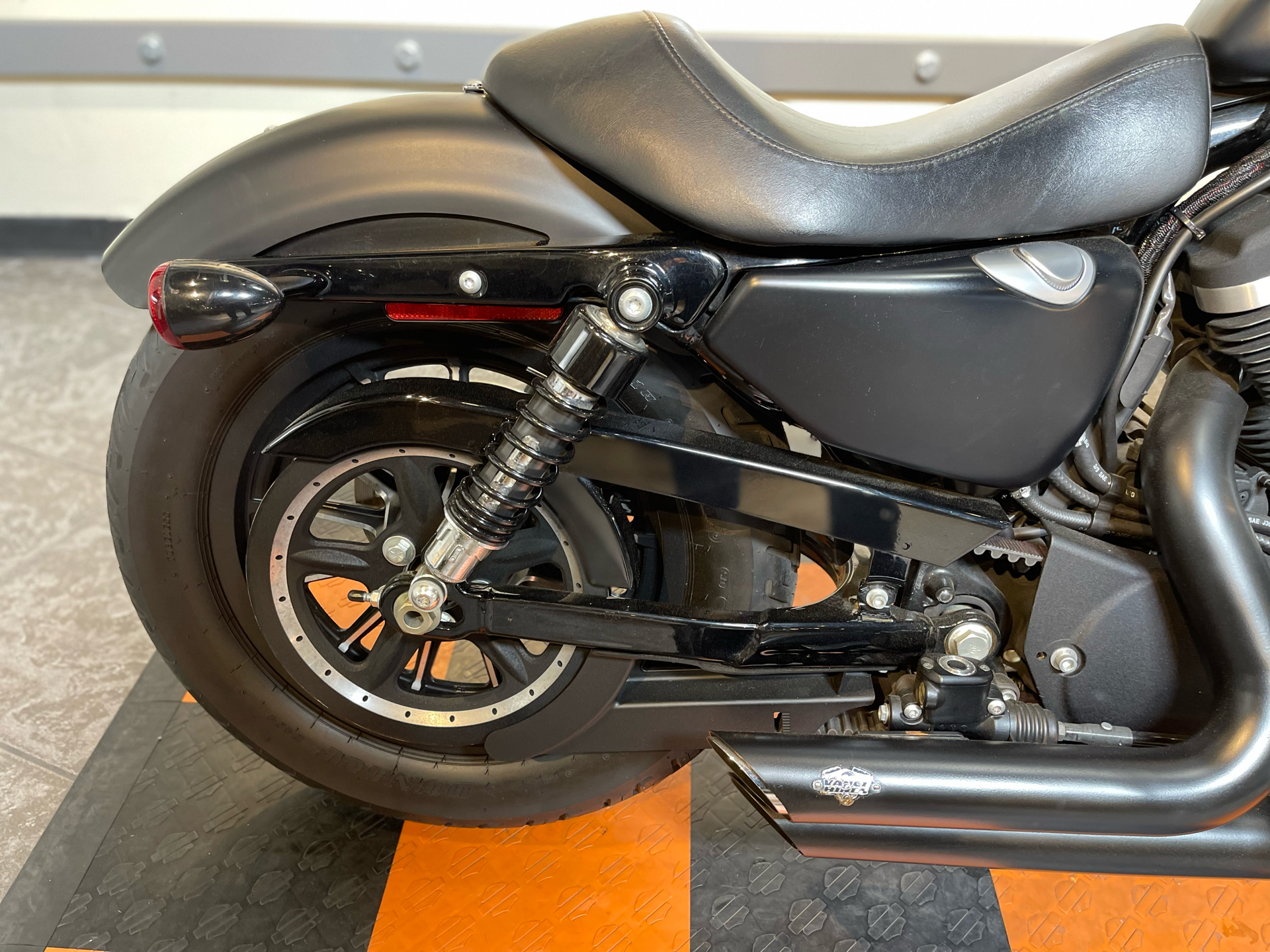 2015 Harley-Davidson Iron 883™ in Baldwin Park, California - Photo 11