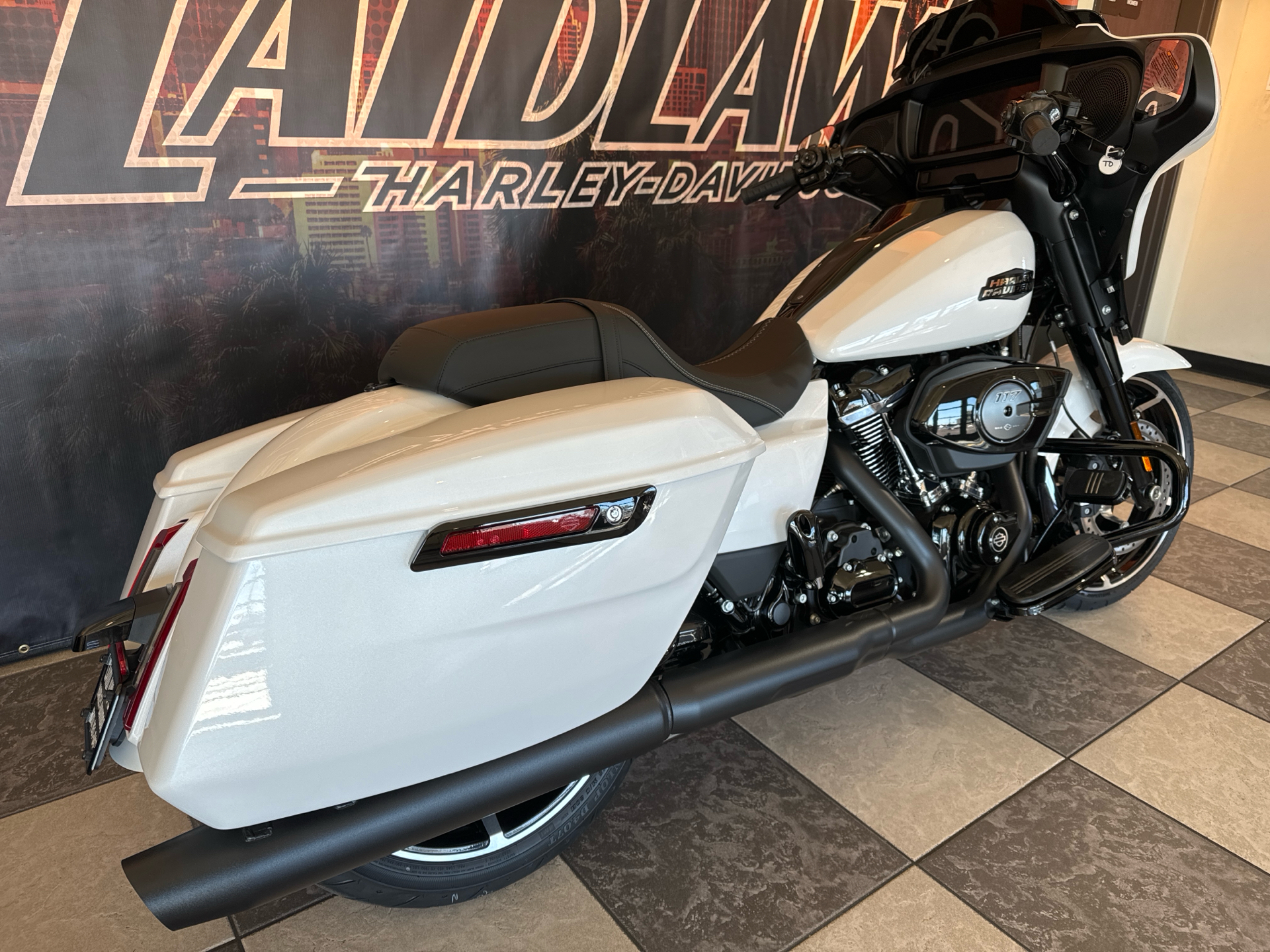 2024 Harley-Davidson Street Glide® in Baldwin Park, California - Photo 11