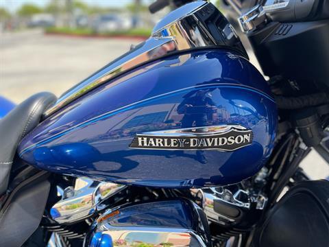 2017 Harley-Davidson Tri Glide® Ultra in Baldwin Park, California - Photo 9
