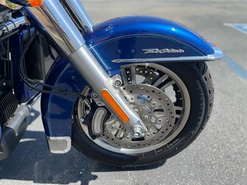 2017 Harley-Davidson Tri Glide® Ultra in Baldwin Park, California - Photo 11
