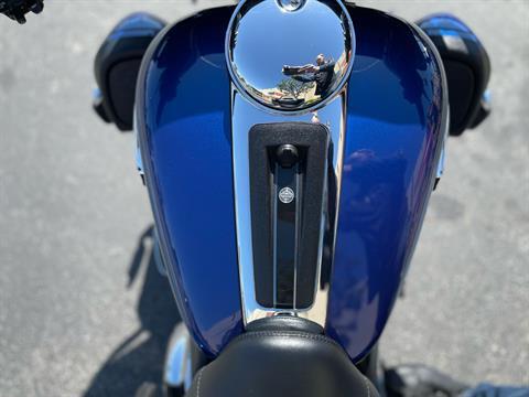 2017 Harley-Davidson Tri Glide® Ultra in Baldwin Park, California - Photo 12