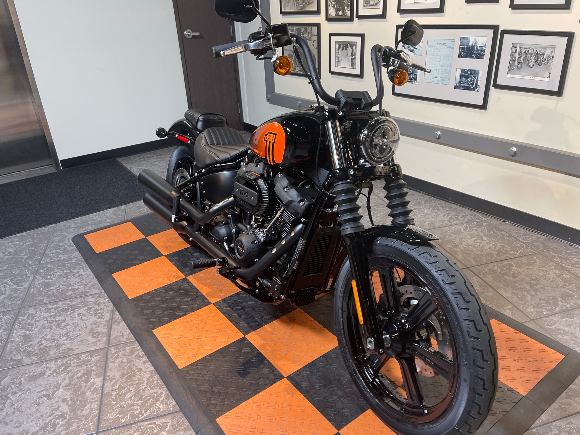 2023 Harley-Davidson Street Bob® 114 in Baldwin Park, California - Photo 10