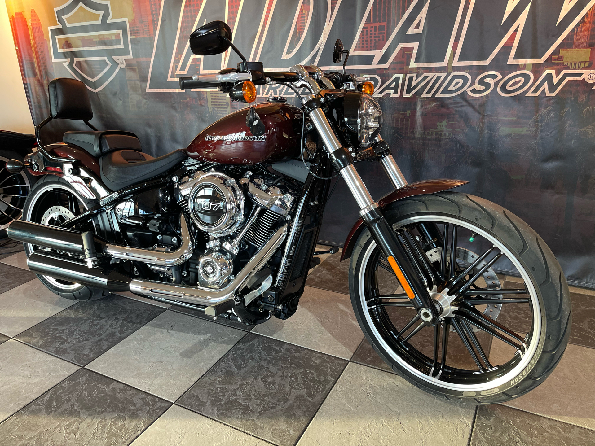 2018 Harley-Davidson Breakout® 107 in Baldwin Park, California - Photo 8