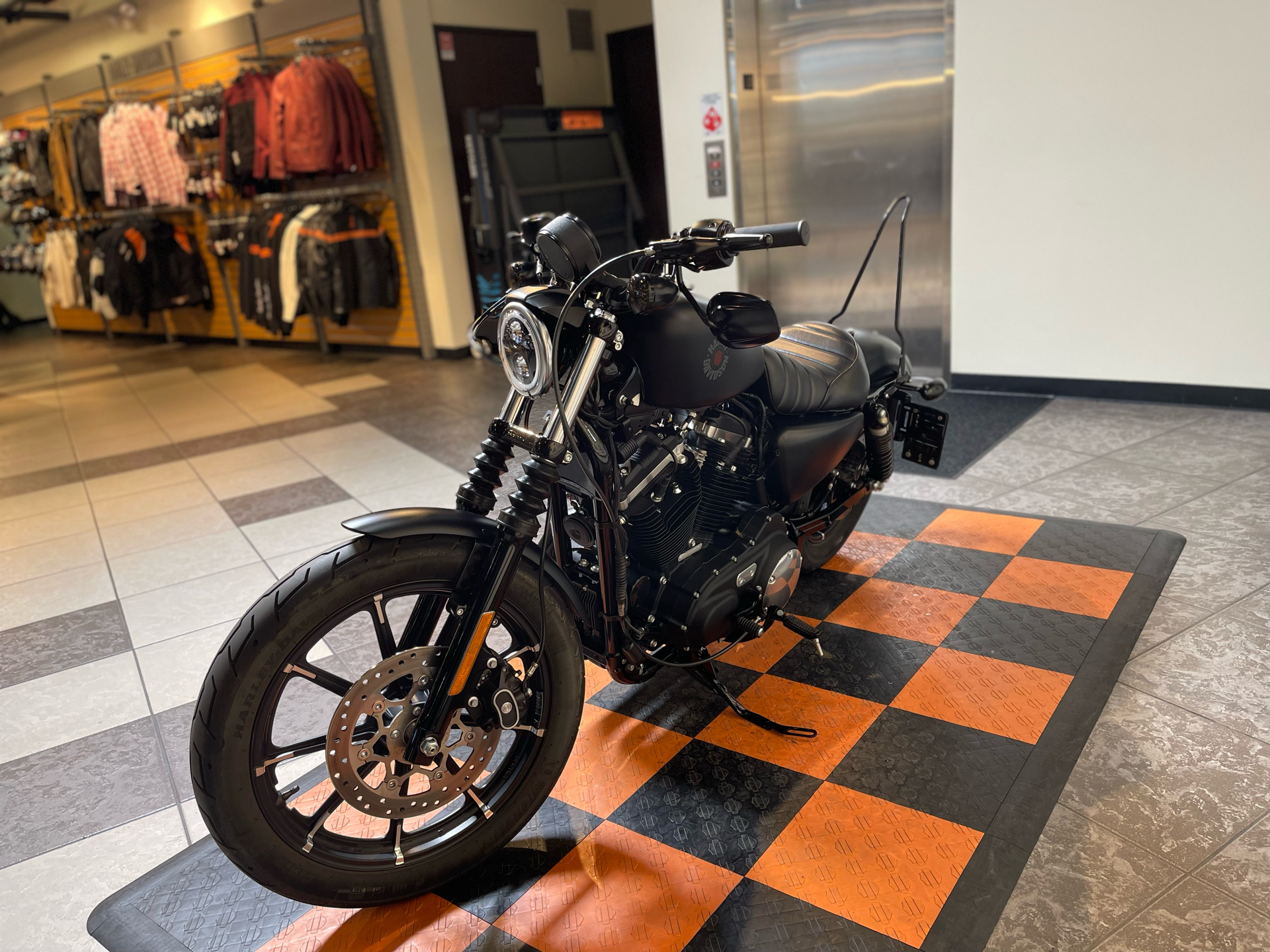 2020 Harley-Davidson Iron 883™ in Baldwin Park, California - Photo 6