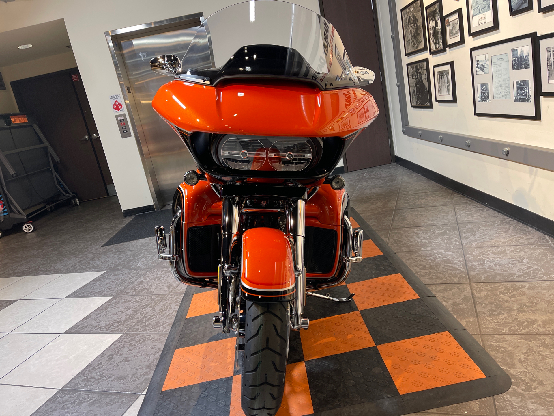 2022 Harley-Davidson CVO™ Road Glide® Limited in Baldwin Park, California - Photo 11