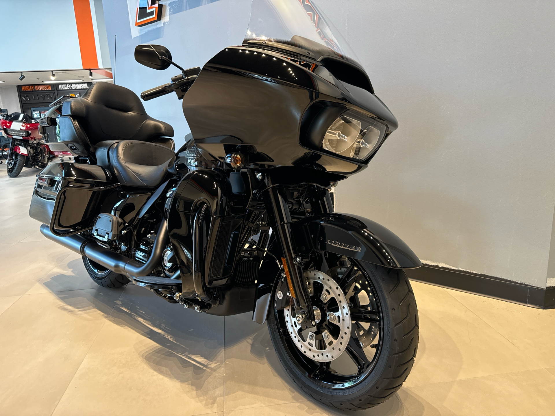 2024 Harley-Davidson Road Glide® Limited in Baldwin Park, California - Photo 2