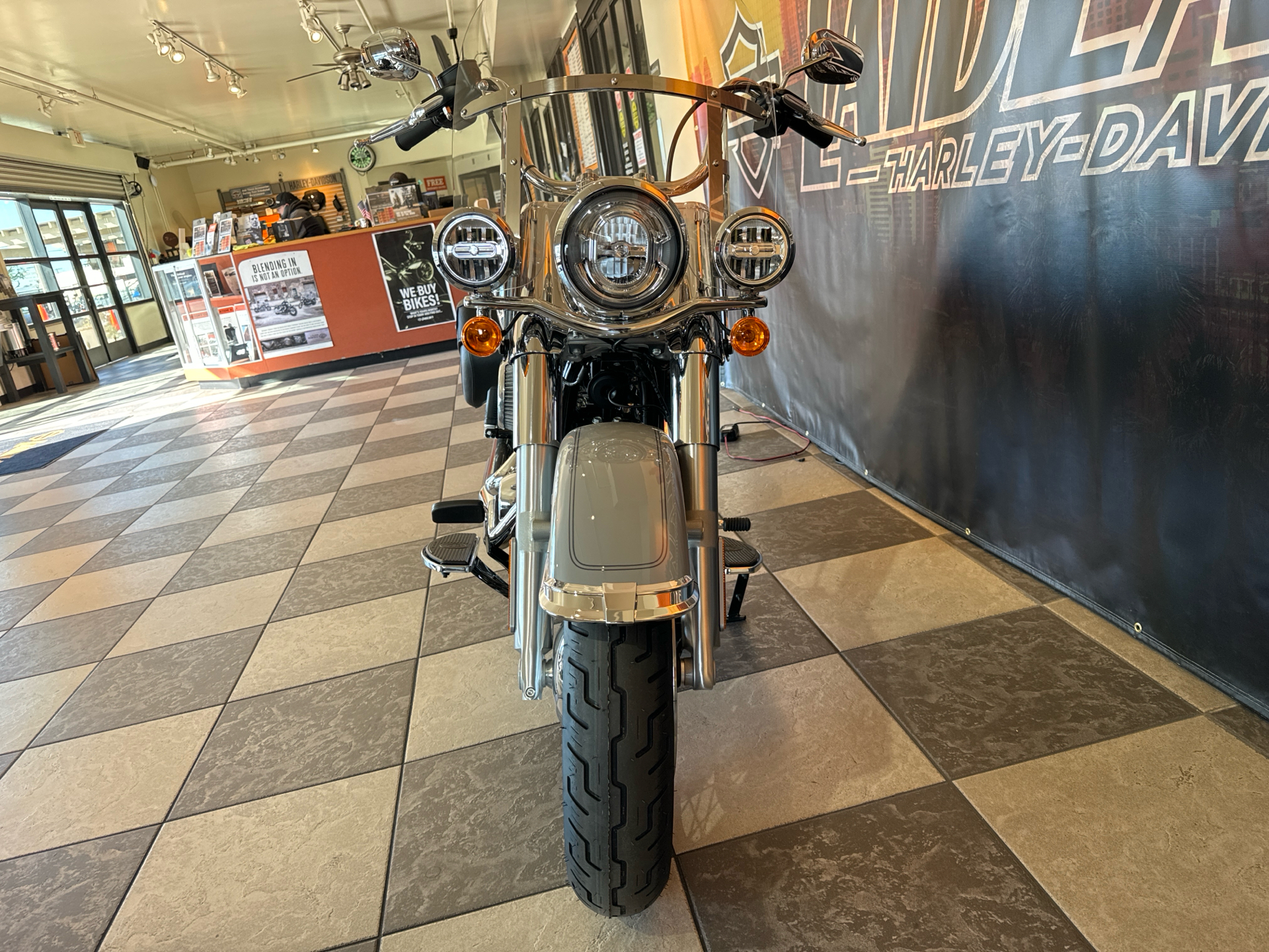 2024 Harley-Davidson Heritage Classic 114 in Baldwin Park, California - Photo 8