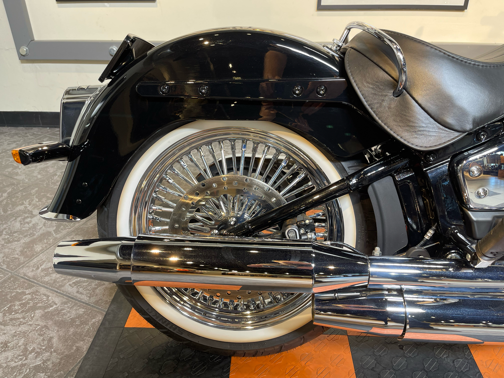 2018 Harley-Davidson Softail® Deluxe 107 in Baldwin Park, California - Photo 11