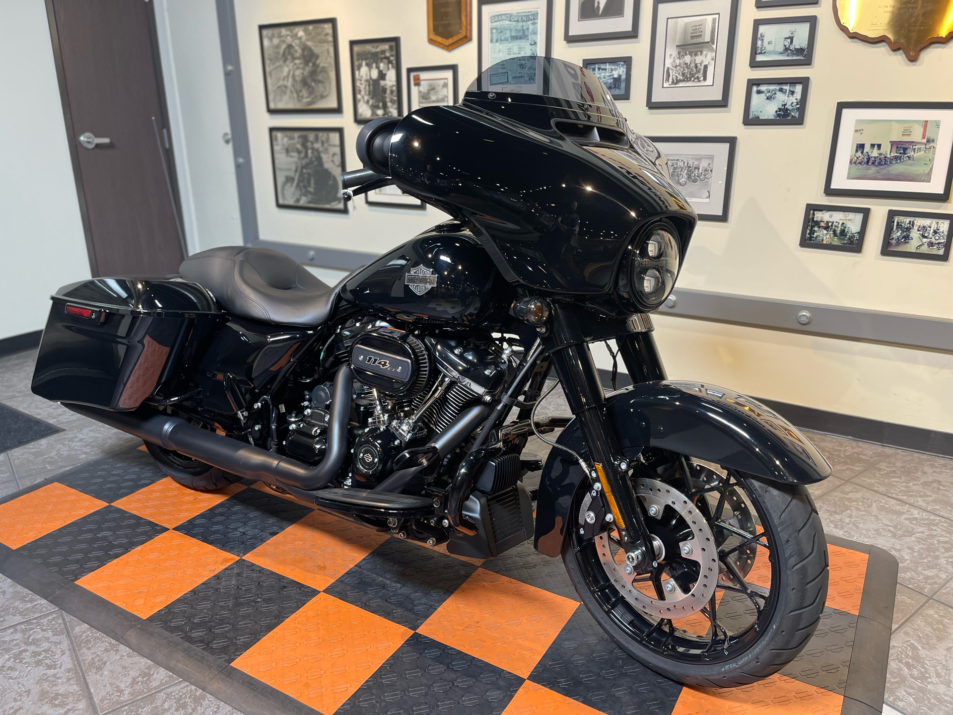 2021 Harley-Davidson Street Glide® Special in Baldwin Park, California - Photo 8