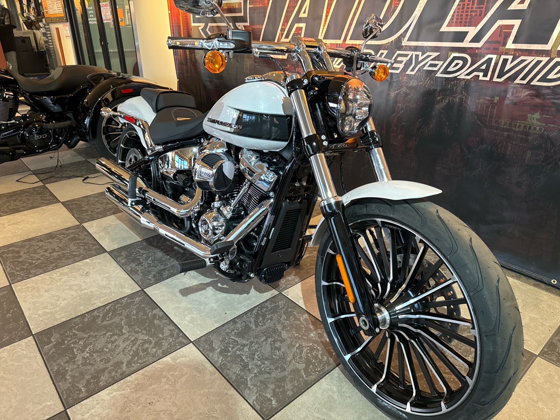 2024 Harley-Davidson Breakout® in Baldwin Park, California - Photo 9