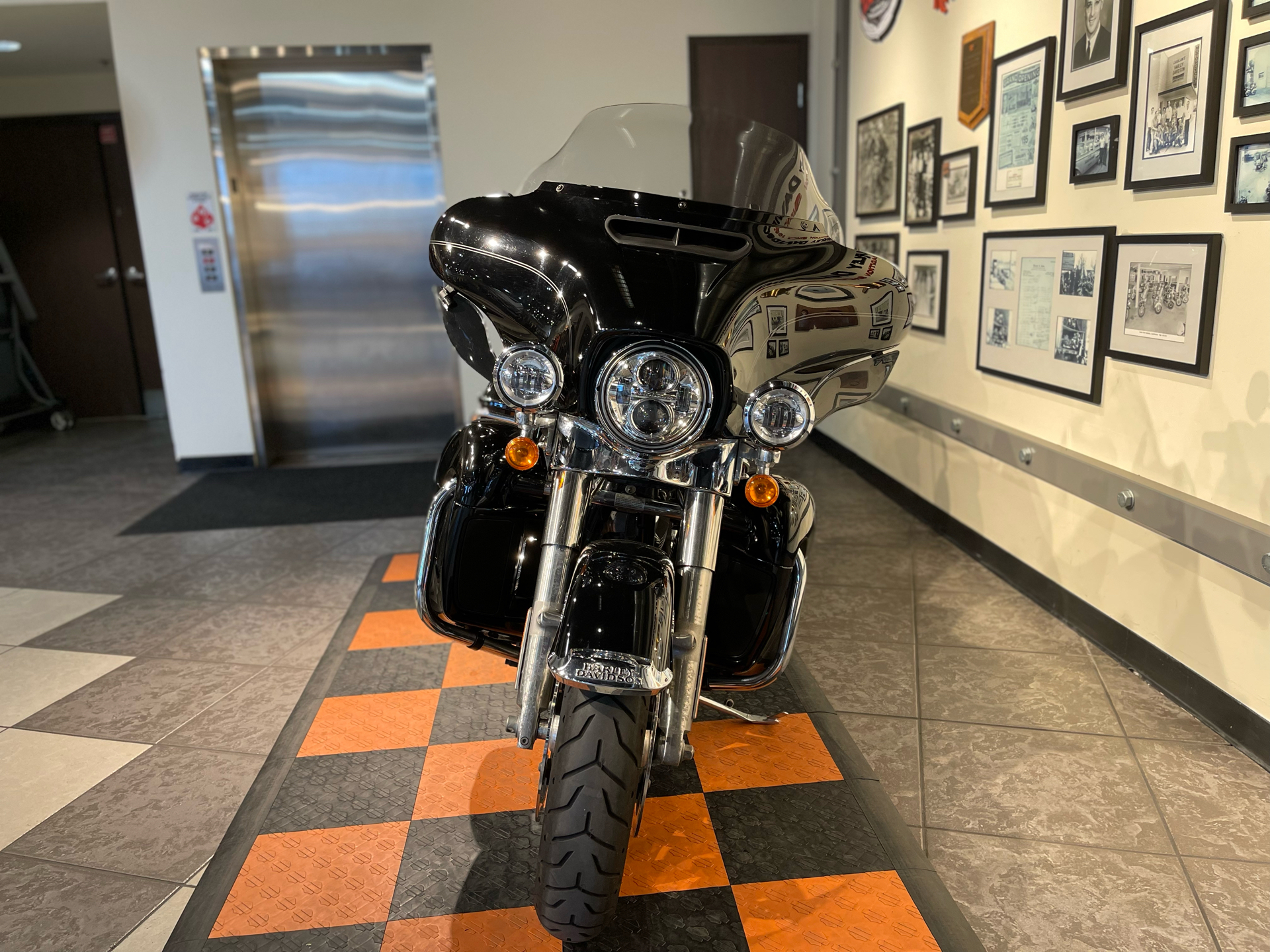 2019 Harley-Davidson Electra Glide® Ultra Classic® in Baldwin Park, California - Photo 7