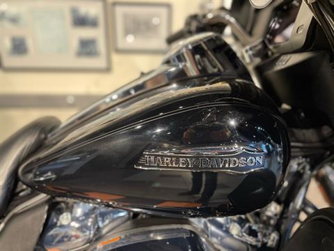 2019 Harley-Davidson Electra Glide® Ultra Classic® in Baldwin Park, California - Photo 9
