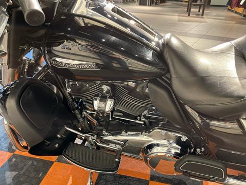 2019 Harley-Davidson Electra Glide® Ultra Classic® in Baldwin Park, California - Photo 18