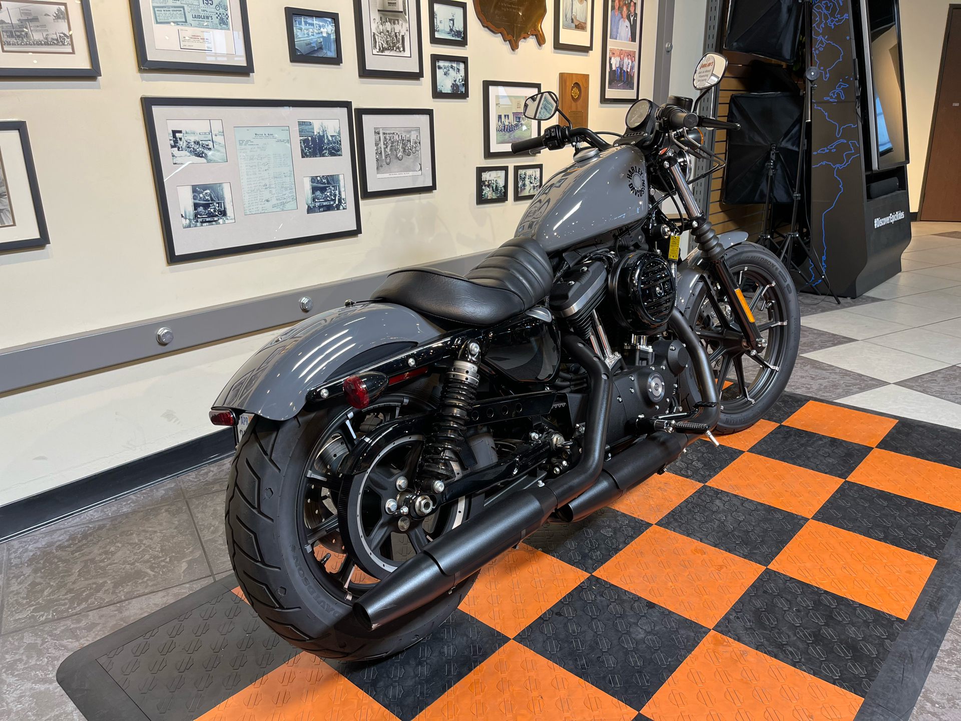 2022 Harley-Davidson Iron 883™ in Baldwin Park, California - Photo 2